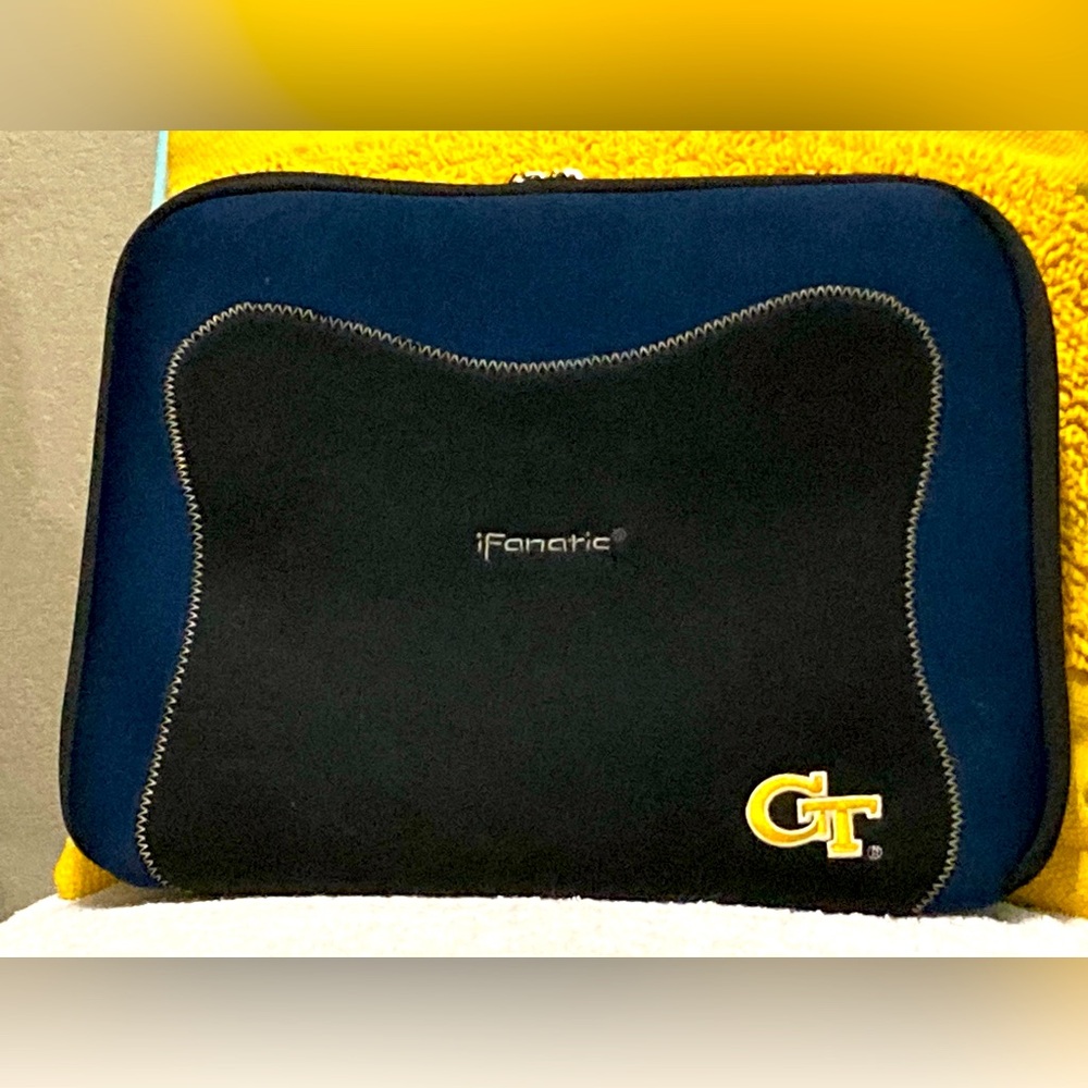 Embroidered gel Georgia Tech laptop case by Fanatics